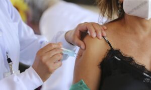 Leia mais sobre o artigo Saiba quem pode se vacinar contra Covid nesta quinta em Campo Grande