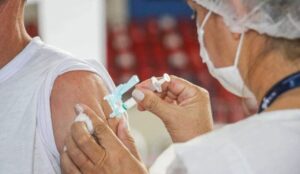 Read more about the article Vacina contra Covid-19 entra nas rotinas das unidades de saúde em MS