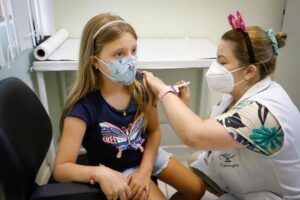 Leia mais sobre o artigo Vacinação contra covid, gripe e sarampo segue em Campo Grande