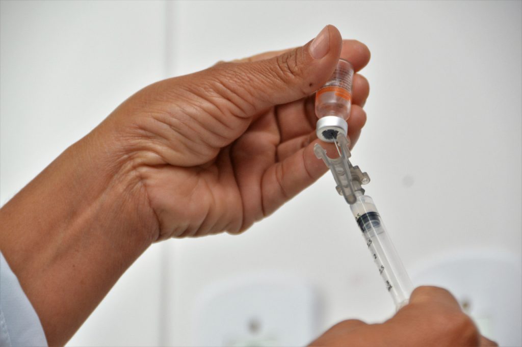 Você está visualizando atualmente SEGUNDA ETAPA: Vacinação contra influenza começa hoje em Campo Grande, tem para Covid também