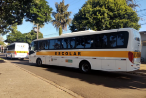 Read more about the article Prefeitura de Naviraí adquire 2 novos ônibus e reforça frota escolar