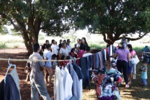 Read more about the article Aldeia Nûporã: Famílias recebem doações de 1,5 toneladas de agasalhos