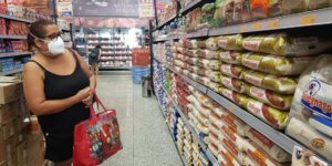 Read more about the article Confiança do consumidor volta a subir em junho, aponta FGV