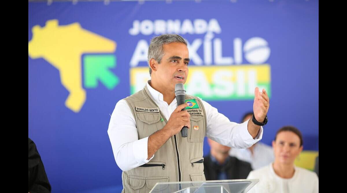 You are currently viewing DOURADOS: Ministro da Cidadania entrega Roda Bem Caminhoneiro