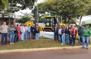 Read more about the article Naviraí: Retroescavadeira hidráulica chega para Agricultura Familiar