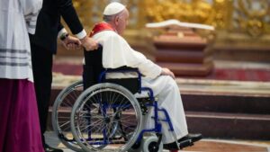 Leia mais sobre o artigo ITÁLIA: Por que a saúde do papa é alvo de tanta especulação?