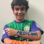 Aprovado em medicina, brasileiro se torna pesquisador jovem