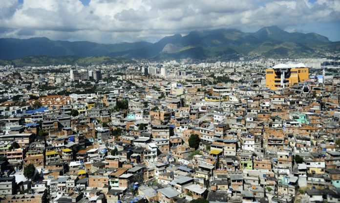 Você está visualizando atualmente BNDES e BID: Parceria para estudos em favelas e áreas rurais