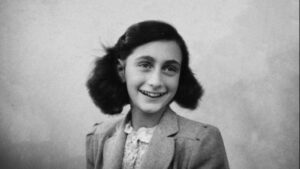 Leia mais sobre o artigo Centro Anne Frank oferece plataforma educativa gratuita no Brasil