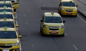 Leia mais sobre o artigo Prefeituras farão cadastro para o auxílio taxista