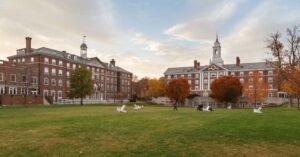 Leia mais sobre o artigo Universidade de Harvard tem mais de 100 cursos gratuitos