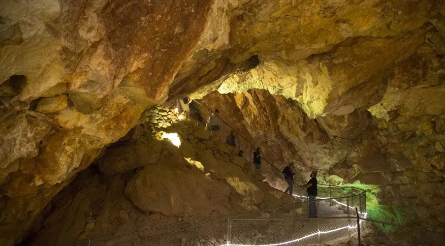 Você está visualizando atualmente GRAND CANYON: Turistas estão presos em caverna de 60 metros de profundidade