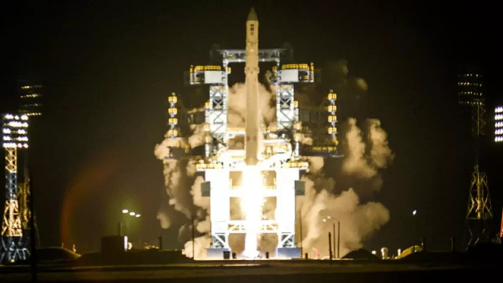 Você está visualizando atualmente BIG BROTHER: Rússia lança satélite militar misterioso para o espaço