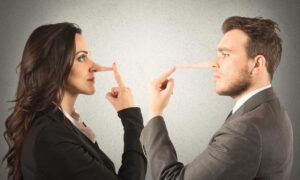 Leia mais sobre o artigo Estes 5 fortes sinais revelam se a pessoa está mentindo para você