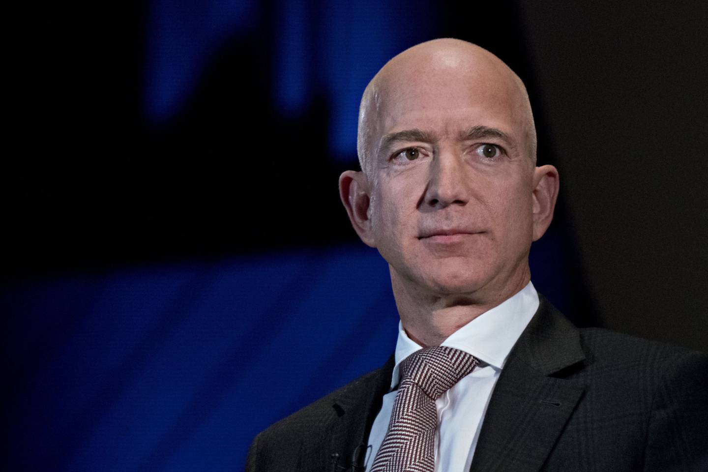 Você está visualizando atualmente Jeff Bezos promete doar maior parte de sua fortuna de US$ 124 bi