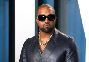 Leia mais sobre o artigo CUSTOU CARO: Kanye West perdeu US$ 2 bilhões em um dia após fala antissemita