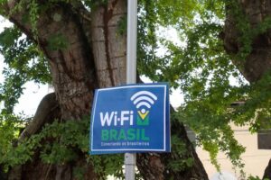 Leia mais sobre o artigo INCLUSÃO DIGITAL: Programa Wi-Fi Brasil Internet grátis em 500 pontos do país