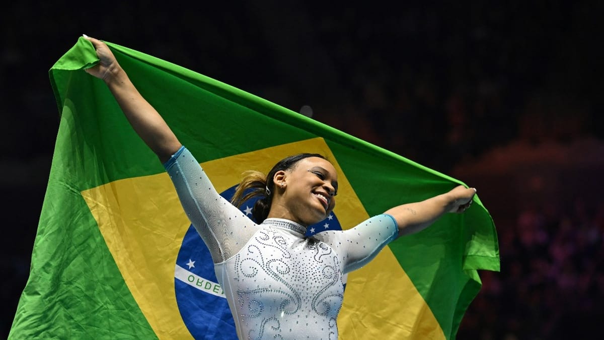 Você está visualizando atualmente Rebeca Andrade é ouro no individual geral no Mundial de ginástica