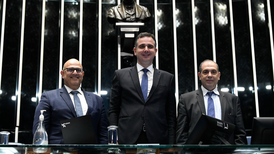 Você está visualizando atualmente Senado aprova dois novos ministros para o STJ