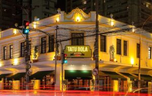 Leia mais sobre o artigo Tatu Bola Bar chega em Campo Grande e abre vagas pela Funtrab