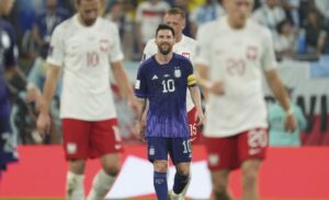 Leia mais sobre o artigo Argentina supera Polônia, mas se classificam no Grupo C da Copa