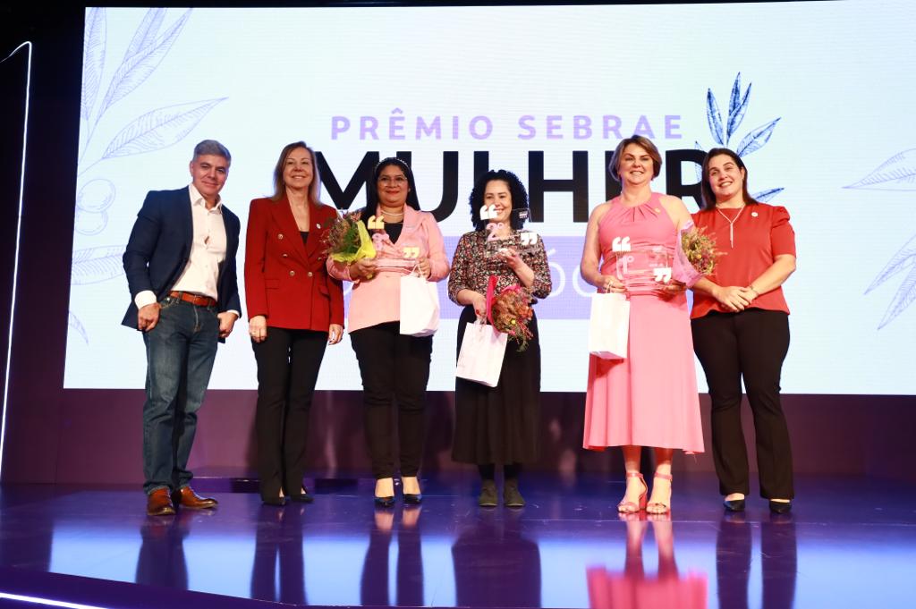 Você está visualizando atualmente Estilista vencedora do Prêmio Sebrae Mulher de Negócios