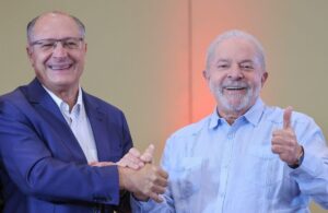 Leia mais sobre o artigo Lula recebe diplomação no TSE com ministérios pré-definidos