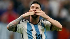Leia mais sobre o artigo HISTÓRICO: Messi empata com Mbappé e pode ser artilheiro da Copa