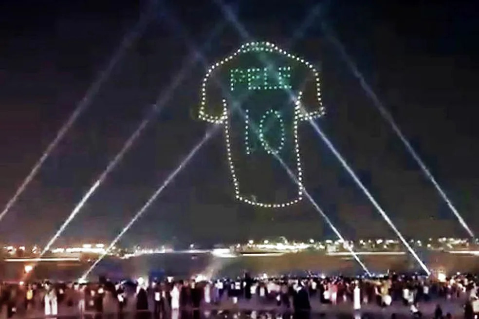 Você está visualizando atualmente Santos prepara show de drones em homenagem a Pelé