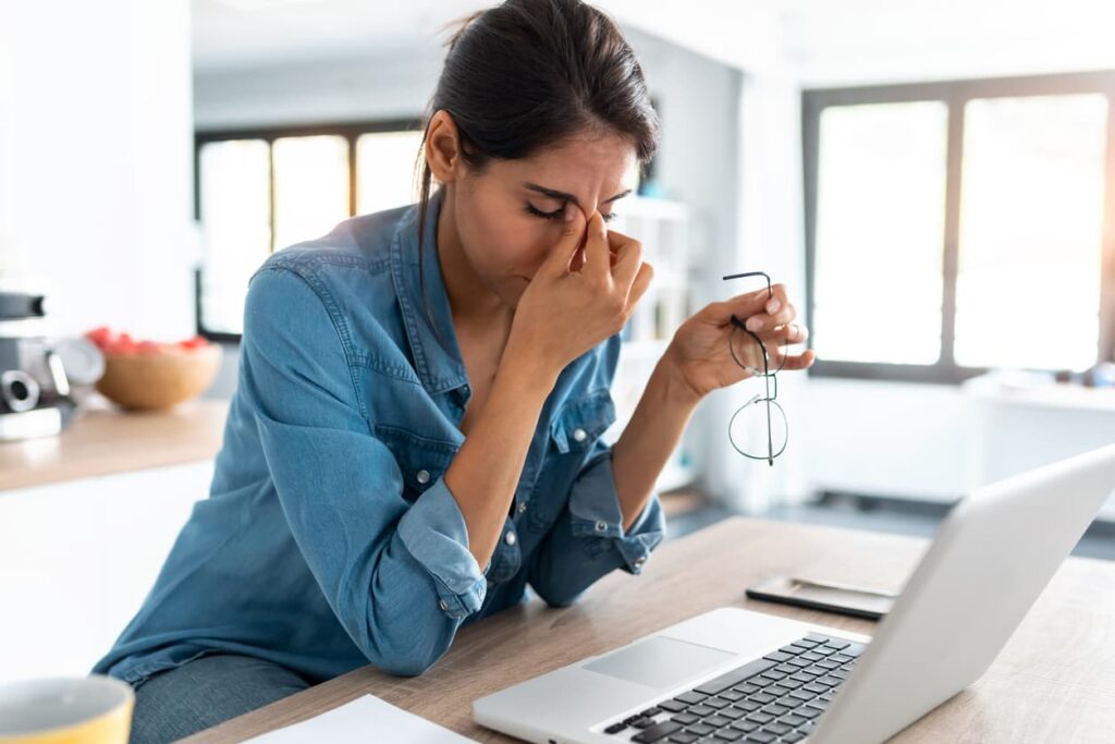 Você está visualizando atualmente Saúde mental no trabalho preocupa millennials e geração Z