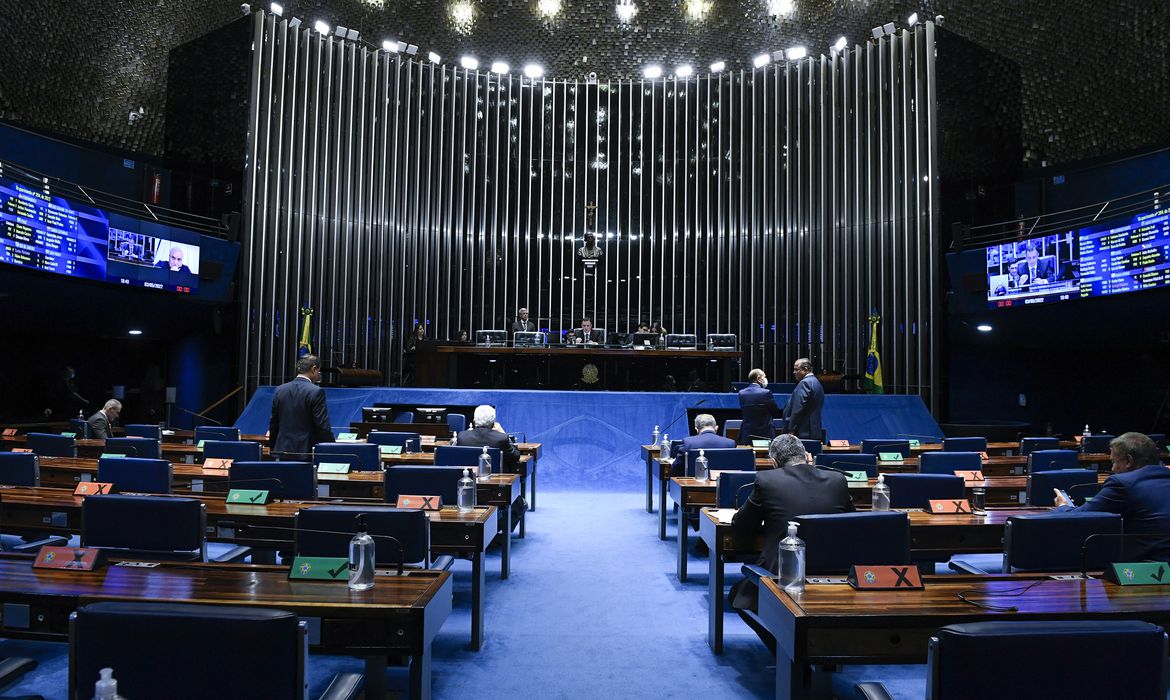 Você está visualizando atualmente Senado aprova PEC que proíbe extinção de tribunais de contas