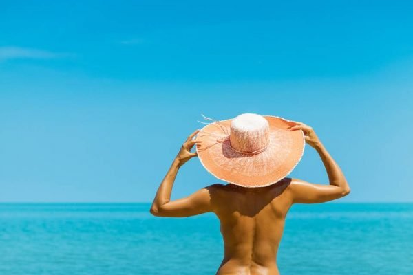 Você está visualizando atualmente Perineum sunning: a pratica de tomar sol nas partes íntimas