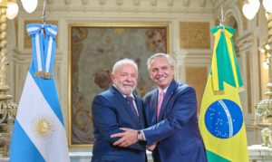 Leia mais sobre o artigo Brasil e Argentina estudam criar moeda para trocas comerciais