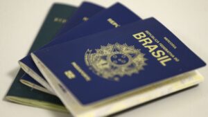 Leia mais sobre o artigo Brasil vai reavaliar isenção de visto a turistas para alguns países