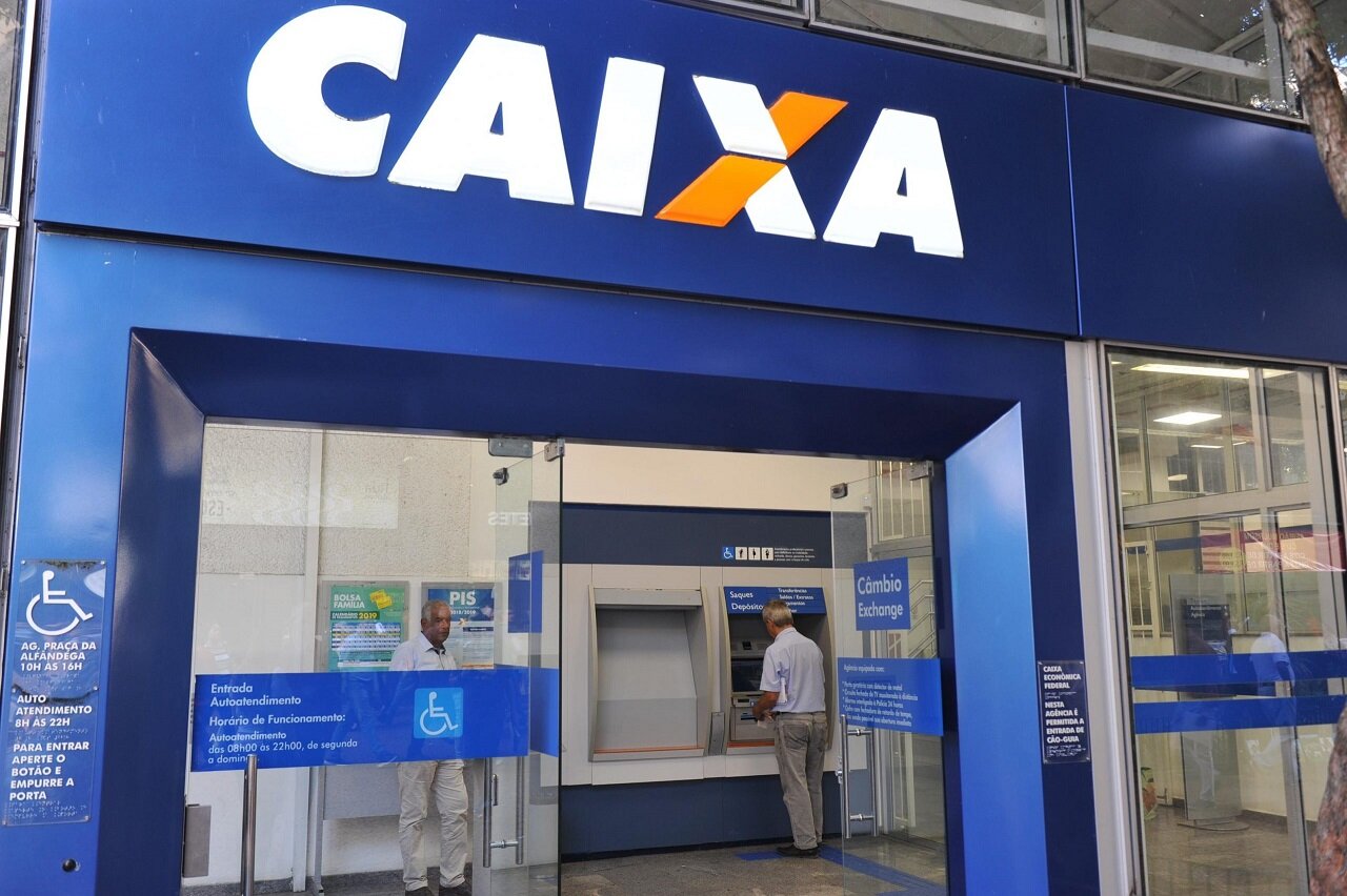 Você está visualizando atualmente BRASIL: Caixa abre 6.800 vagas de emprego sem experiência no país