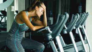 Leia mais sobre o artigo Devemos fazer exercícios quando estamos cansados?