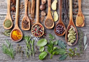 Leia mais sobre o artigo Dieta temperada e o uso de ervas e especiarias de forma saudável