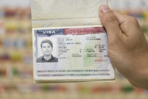 Leia mais sobre o artigo EUA eliminam entrevista para certos tipos de vistos em 2023