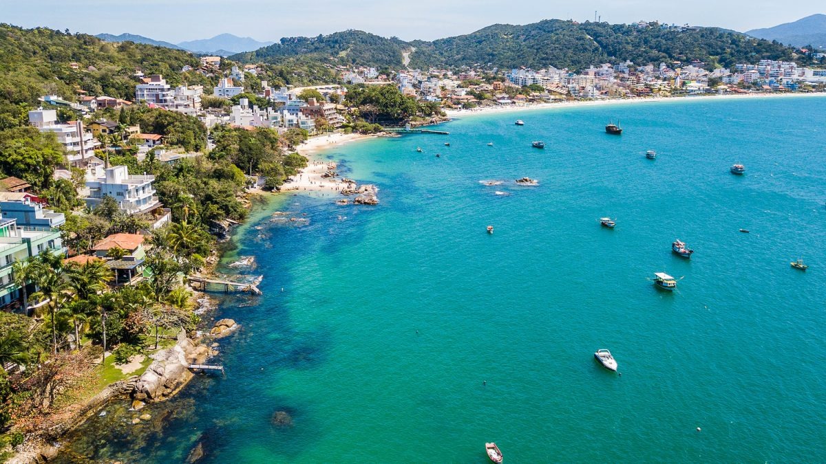 Você está visualizando atualmente Refugio ecológico nas praias de Bombinhas em Santa Catarina