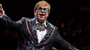 Leia mais sobre o artigo Turnê de despedida de Elton John é a mais lucrativa de todos os tempos