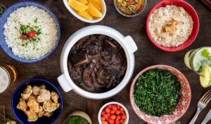 Leia mais sobre o artigo VIAGENS GASTRONÔMICAS: Veja 7 comidas típicas brasileiras para experimentar pelo país