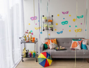 Leia mais sobre o artigo CARNAVAL: Como decorar a casa de confete a cortinas metálicas