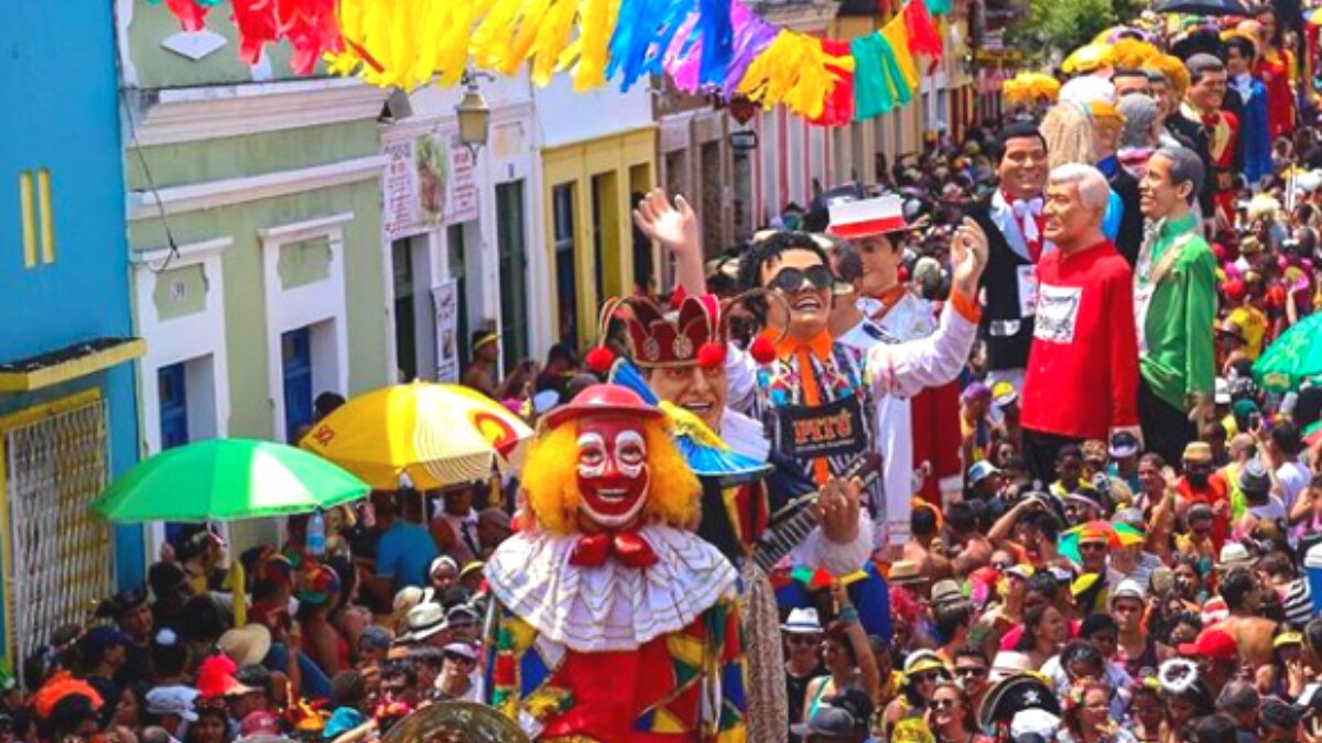 Você está visualizando atualmente CARNAVAL: Conheça destinos para curtir o feriado prolongado