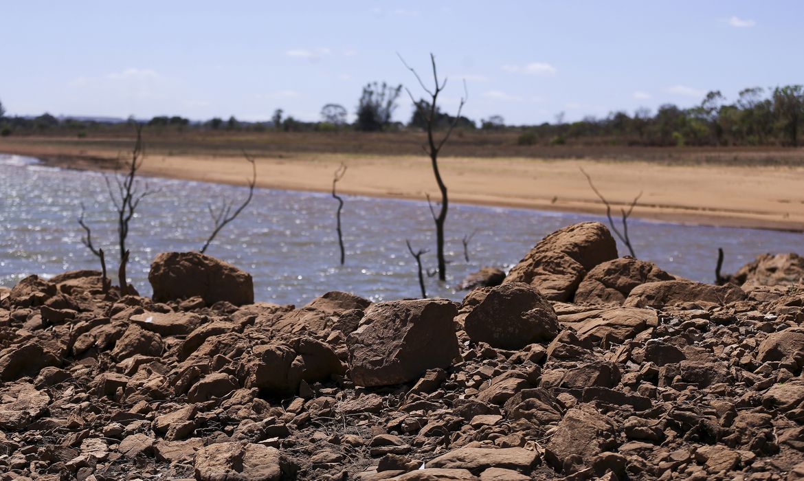 Você está visualizando atualmente Comitiva vai ao Rio Grande do Sul conferir prejuízos com a seca