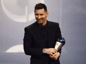 Leia mais sobre o artigo Messi é eleito o melhor jogador de futebol do mundo pela Fifa