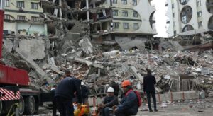 Leia mais sobre o artigo Mortos em terremoto na Turquia e na Síria passam de 16 mil