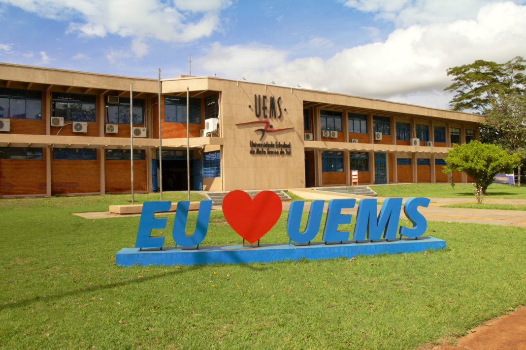 Você está visualizando atualmente UEMS oferta vagas em cursos com uso de notas do ENEM