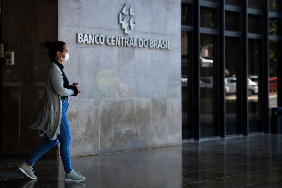 Você está visualizando atualmente BCs globais reforçam fluxo de dinheiro para ajudar bancos