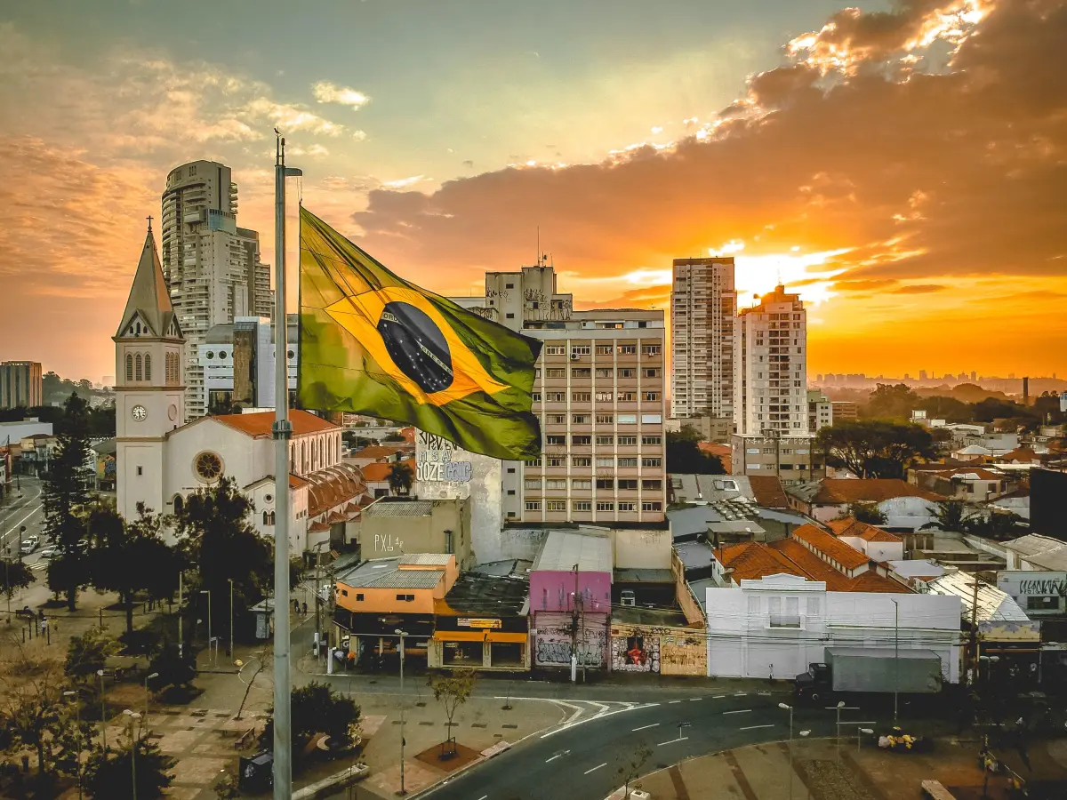 Você está visualizando atualmente Brasil volta a ser 12ª maior economia do mundo em 2022
