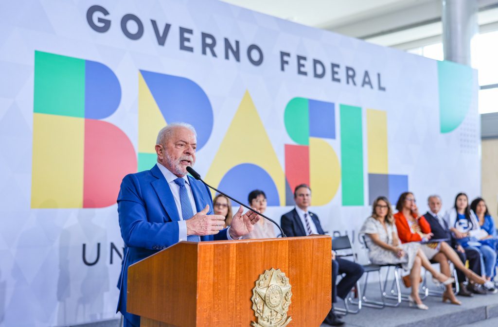 Você está visualizando atualmente Entenda como funciona o Programa Desenrola do governo